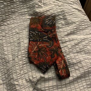 Austin Reed VTG Paisley tie rich red/rust base w/blue & gold accents